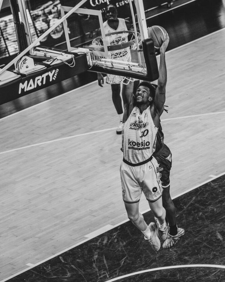 EAB – Tours : Angers s’incline 82-89 malgré un match spectaculaire en NM1