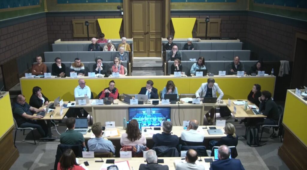 Conseil municipal de Baugé-en-Anjou : urbanisme, école, jeunesse et projets structurants au cœur des décisions