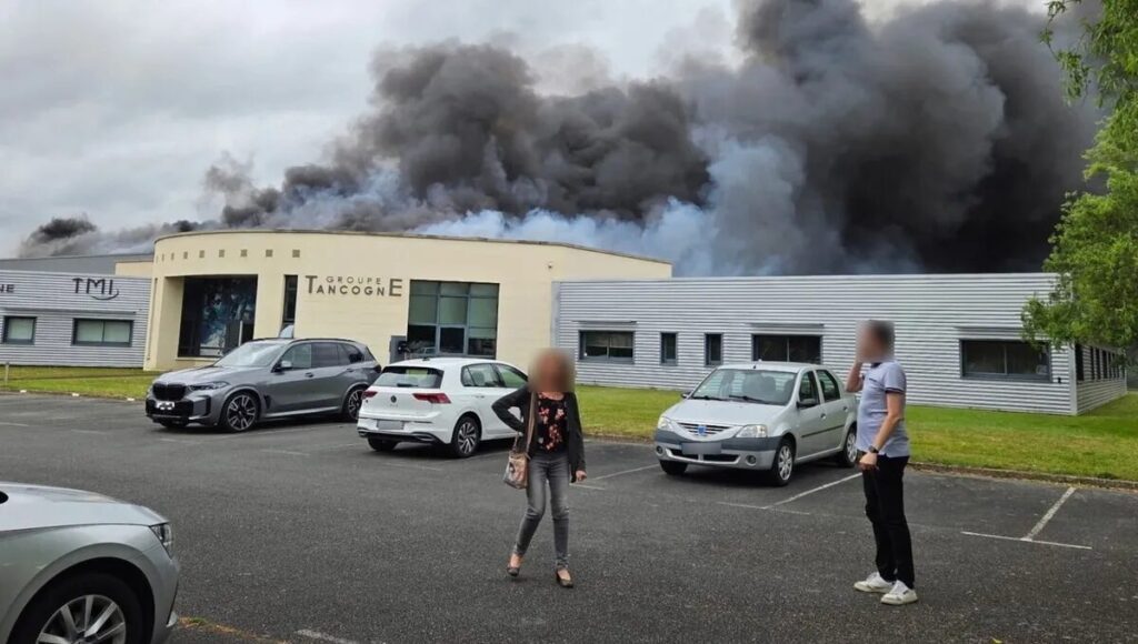 Incendie majeur au Lude : l’usine Tancogne lourdement touchée, plus de 100 salariés évacués