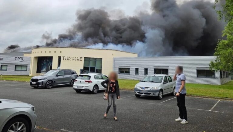 Incendie majeur au Lude : l’usine Tancogne lourdement touchée, plus de 100 salariés évacués